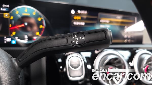 Mercedes-Benz CLA 2023, фото 9
