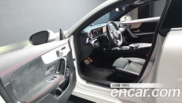 Mercedes-Benz CLA 2023, фото 10
