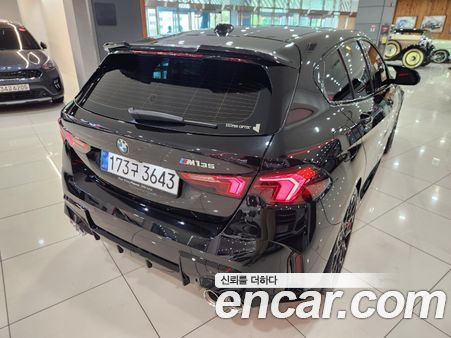 BMW 1 Series 2025, фото 2