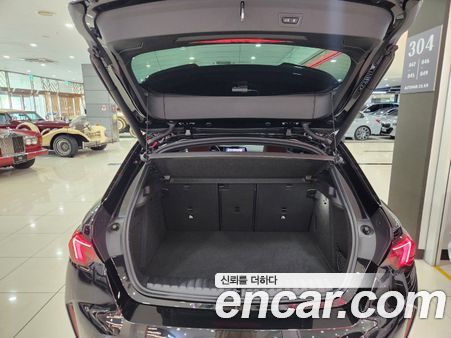BMW 1 Series 2025, фото 14