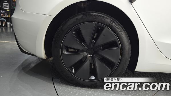 Tesla Model 3 2024, фото 4
