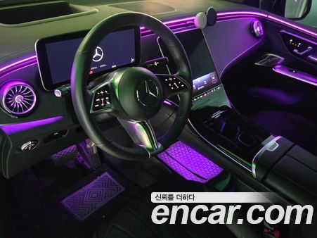Mercedes-Benz EQE 2023, фото 6