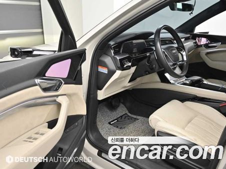 Audi e-tron 2020, фото 9