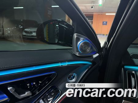Mercedes-Benz S-Class 2023, фото 7