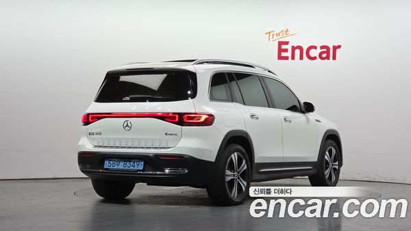 Mercedes-Benz EQB 2022, фото 2
