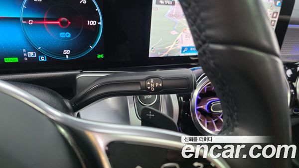 Mercedes-Benz EQB 2022, фото 12