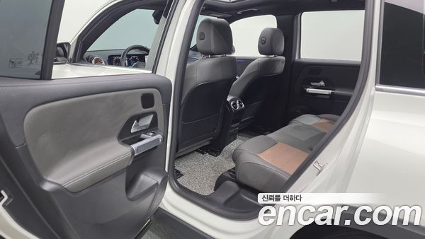 Mercedes-Benz EQB 2022, фото 18
