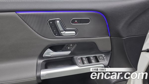 Mercedes-Benz EQB 2022, фото 29