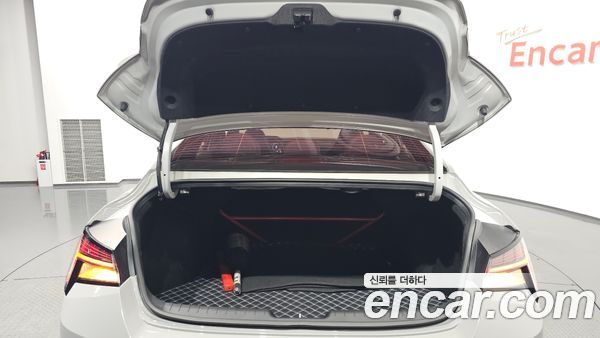 Hyundai Elantra 2022, фото 30