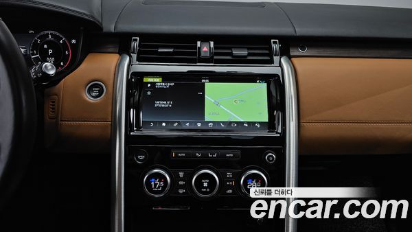 Land Rover Discovery 2020, фото 20