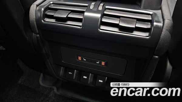 Land Rover Defender 2020, фото 30