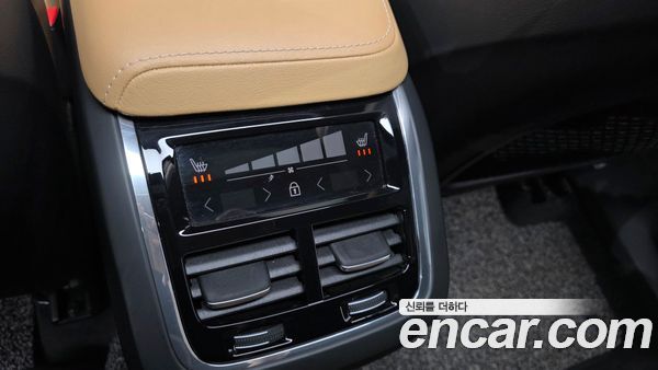 Volvo XC60 2021, фото 30