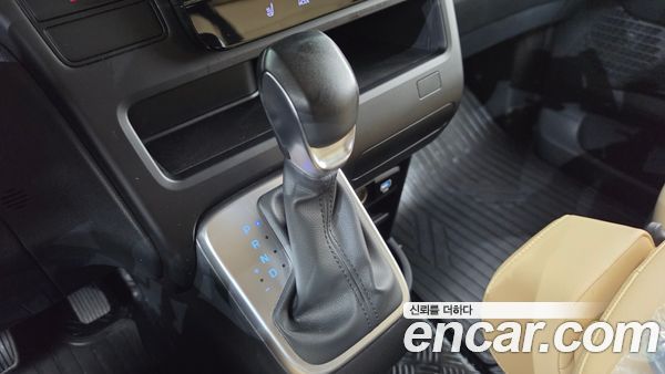 Hyundai Staria 2025, фото 11