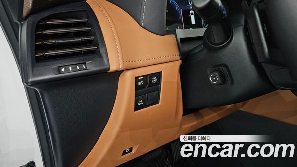 Toyota Alphard 2024, фото 25