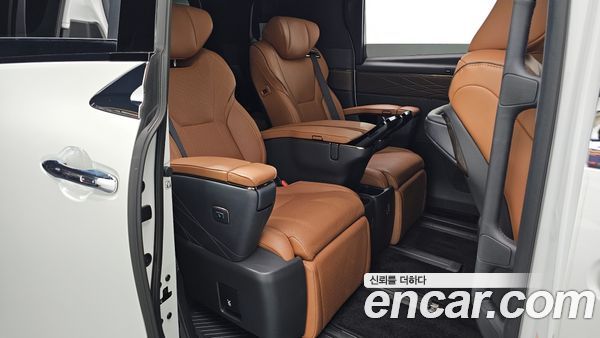 Toyota Alphard 2024, фото 15