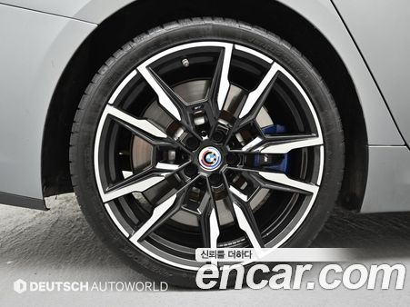 BMW 8 Series 2023, фото 5