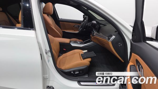 BMW 3 Series 2024, фото 16