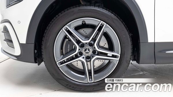 Mercedes-Benz GLB 2025, фото 5