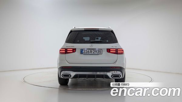 Mercedes-Benz GLB 2025, фото 7