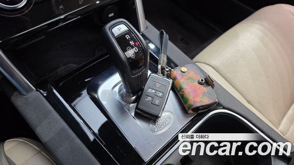Land Rover Discovery Sport 2020, фото 12