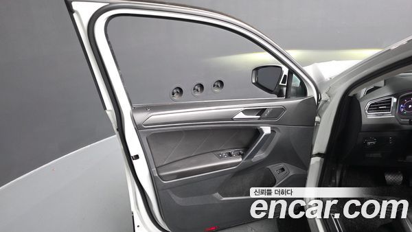 Volkswagen Tiguan 2020, фото 14
