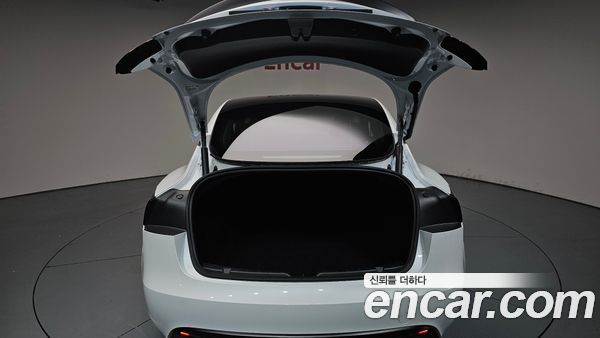 Tesla Model 3 2026, фото 25