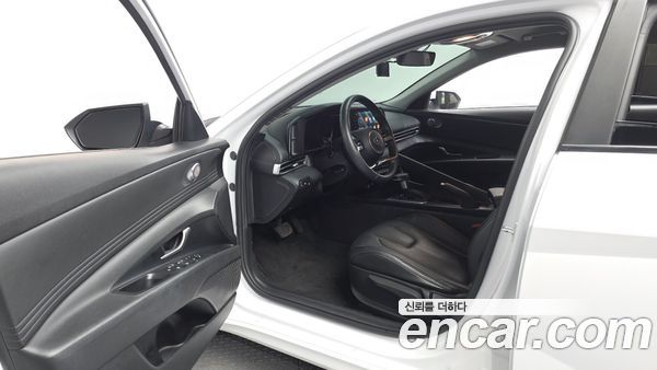 Hyundai Elantra 2022, фото 13