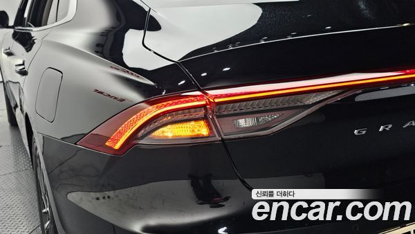 Hyundai Grandeur 2020, фото 9