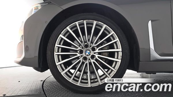 BMW 7 Series 2020, фото 4