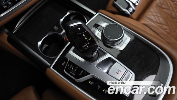 BMW 7 Series 2020, фото 11