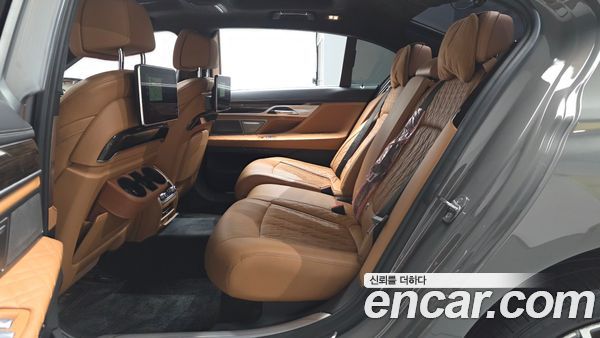 BMW 7 Series 2020, фото 15