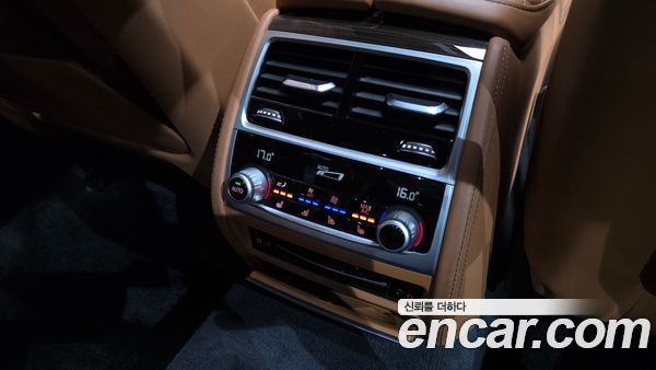 BMW 7 Series 2020, фото 29
