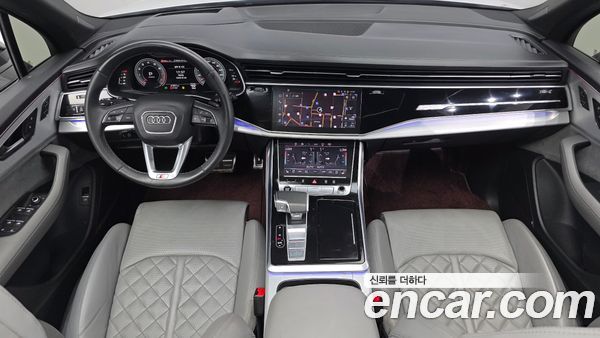 Audi Q7 2023, фото 10