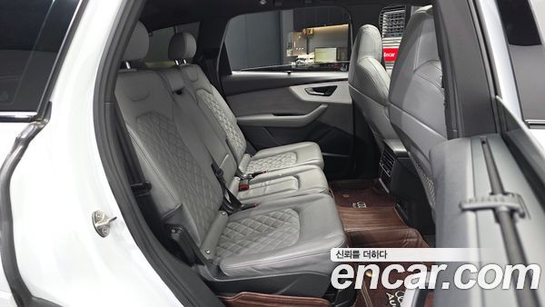 Audi Q7 2023, фото 18