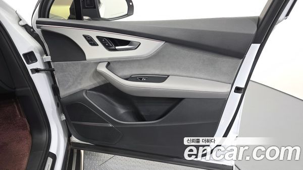 Audi Q7 2023, фото 14