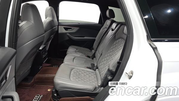 Audi Q7 2023, фото 16