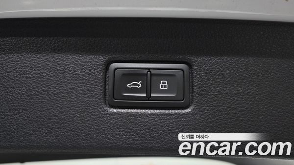 Audi Q7 2023, фото 32