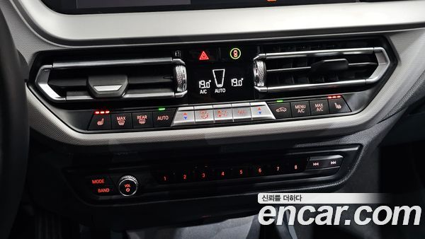 BMW 2 Series 2021, фото 25