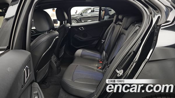 BMW 1 Series 2023, фото 16
