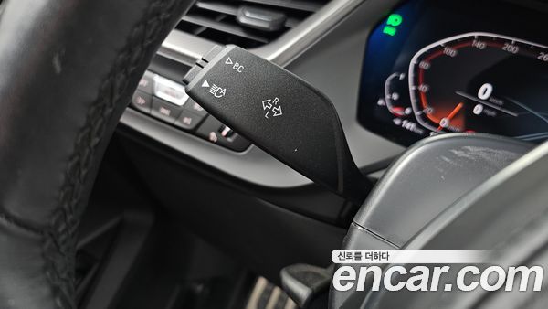 BMW 1 Series 2023, фото 29