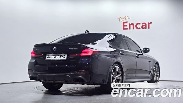 BMW 5 Series 2021, фото 2