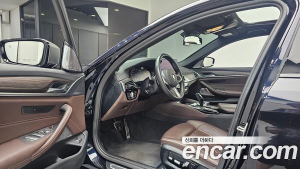 BMW 5 Series 2021, фото 13