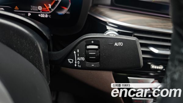 BMW 5 Series 2021, фото 26