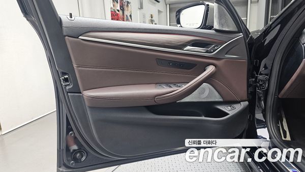 BMW 5 Series 2021, фото 14