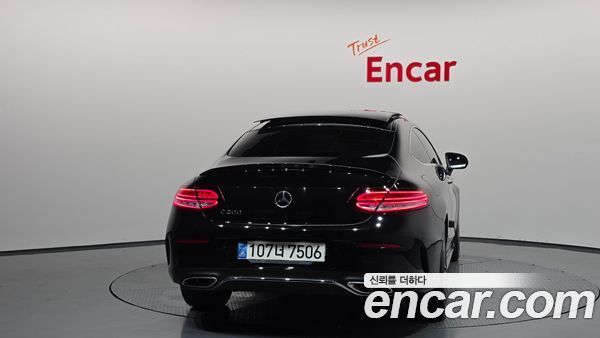 Mercedes-Benz C-Class 2022, фото 4