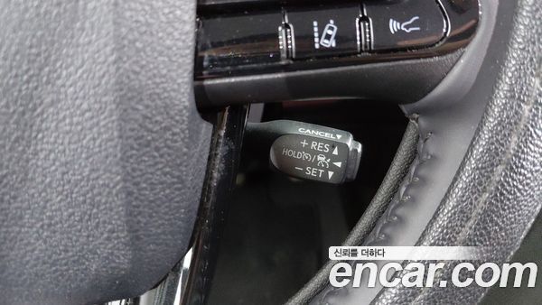 Toyota Prius 2022, фото 12