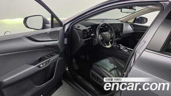Lexus NX 2023, фото 13