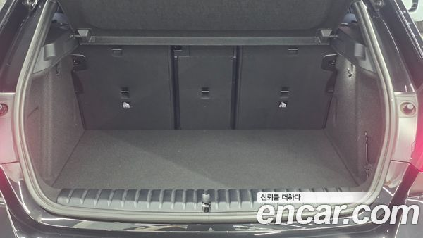 BMW 1 Series 2023, фото 11