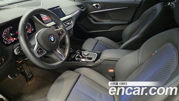BMW 1 Series 2023, фото 15