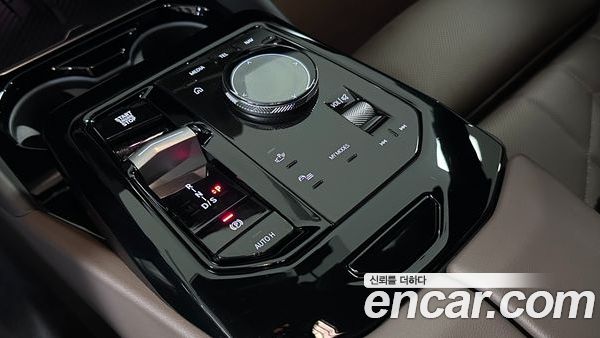 BMW 5 Series 2024, фото 9